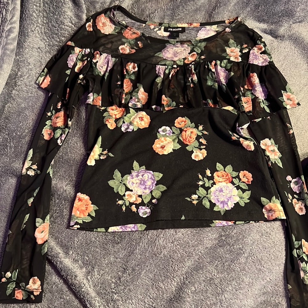 Medium floral covered joe boxer long sleeve shirt.